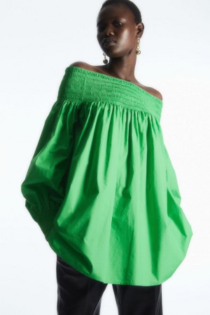 Top COS Smocked Off-the-shoulder Mujer Verdes | 52809VIQP