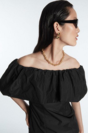 Top COS Voluminous Off-the-shoulder Mujer Negros | 06243ITQM