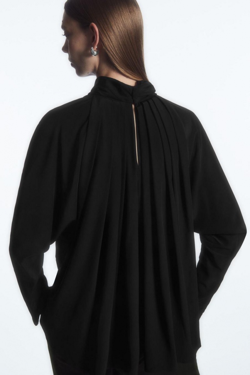 Blusa COS Plisado Batwing Mujer Negros | 24673NILS