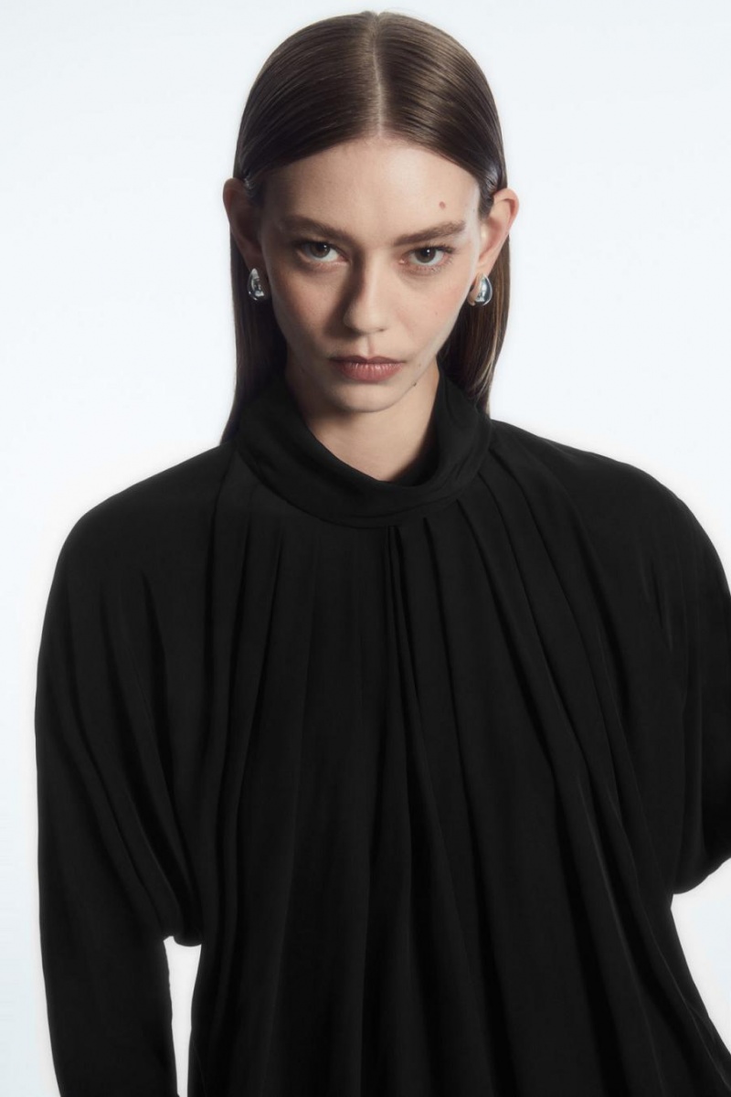 Blusa COS Plisado Batwing Mujer Negros | 24673NILS