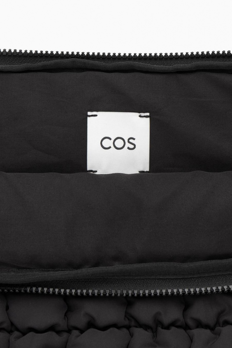 Bolso COS Acolchado Laptop Case Mujer Negros | 70429WMIB