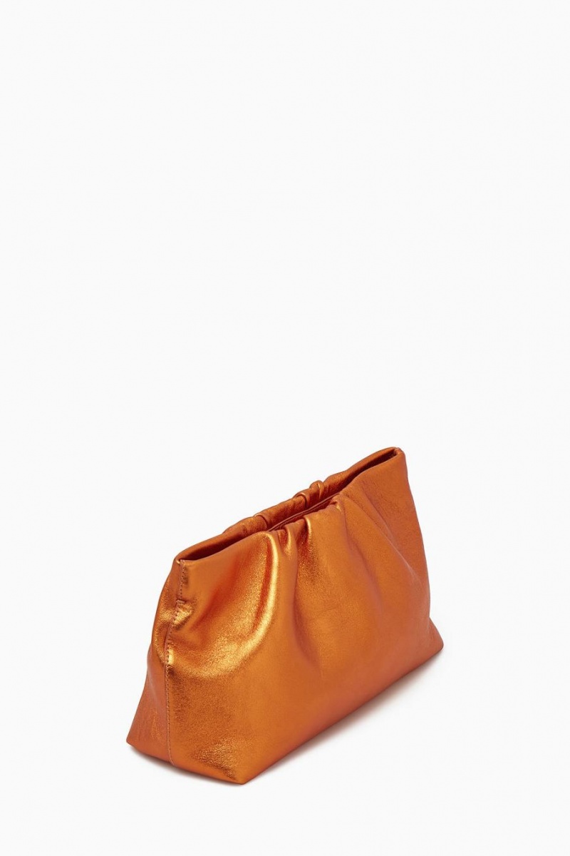 Bolso COS Gathered Clutch - Cuero Mujer Metal Naranjas | 68974HUIM