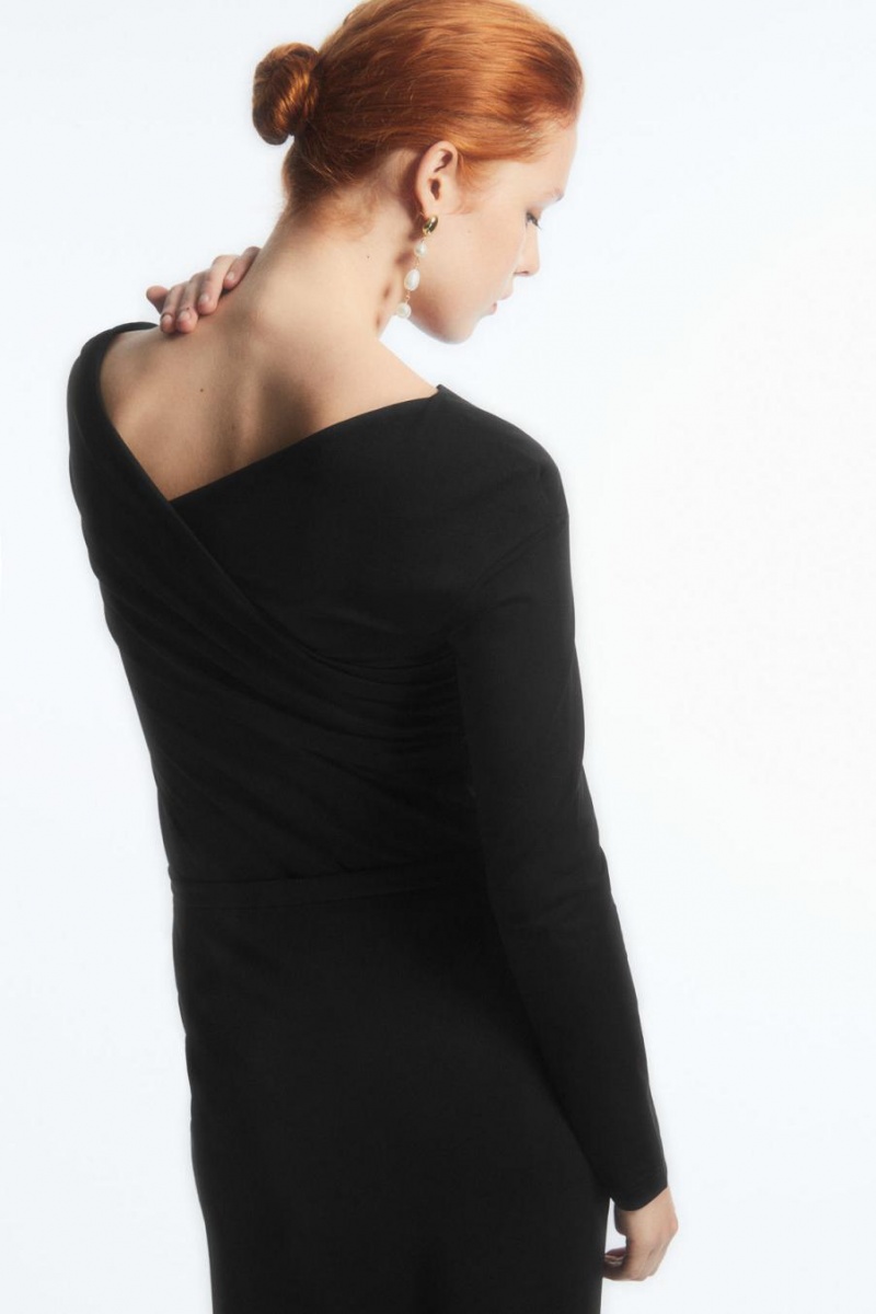 Top COS Gathered Off-the-shoulder Asymmetric Mujer Negros | 01723SRXJ