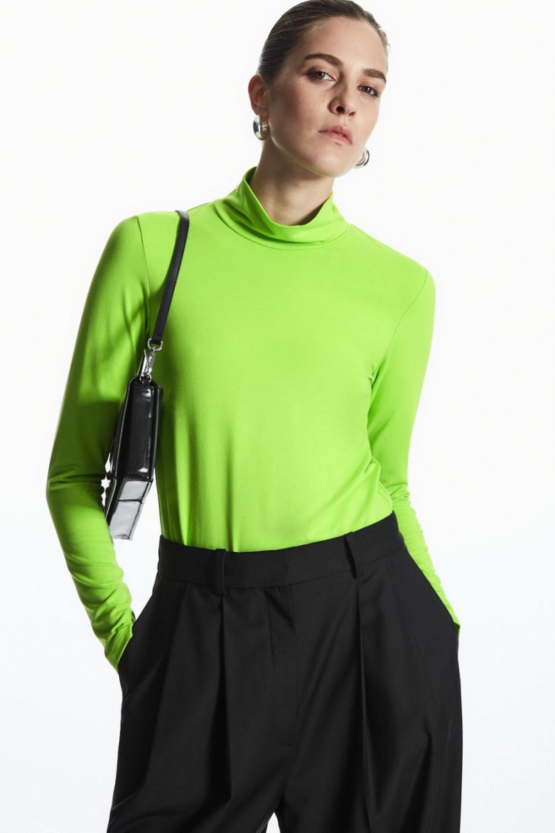 Top COS Long-sleeved Roll-neck Jersey Mujer Verdes Claro | 25186AWKN