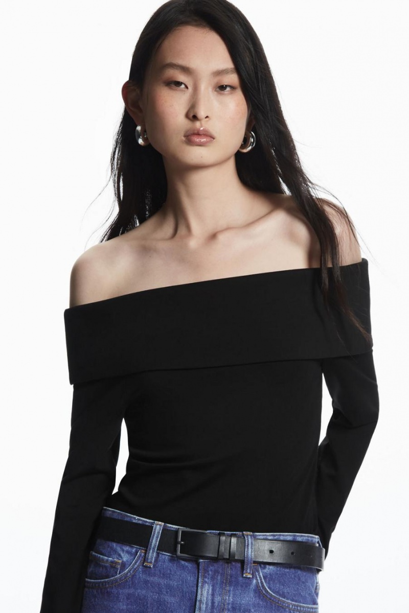 Top COS Off-the-shoulder Long-sleeved Mujer Negros | 98043HTCI